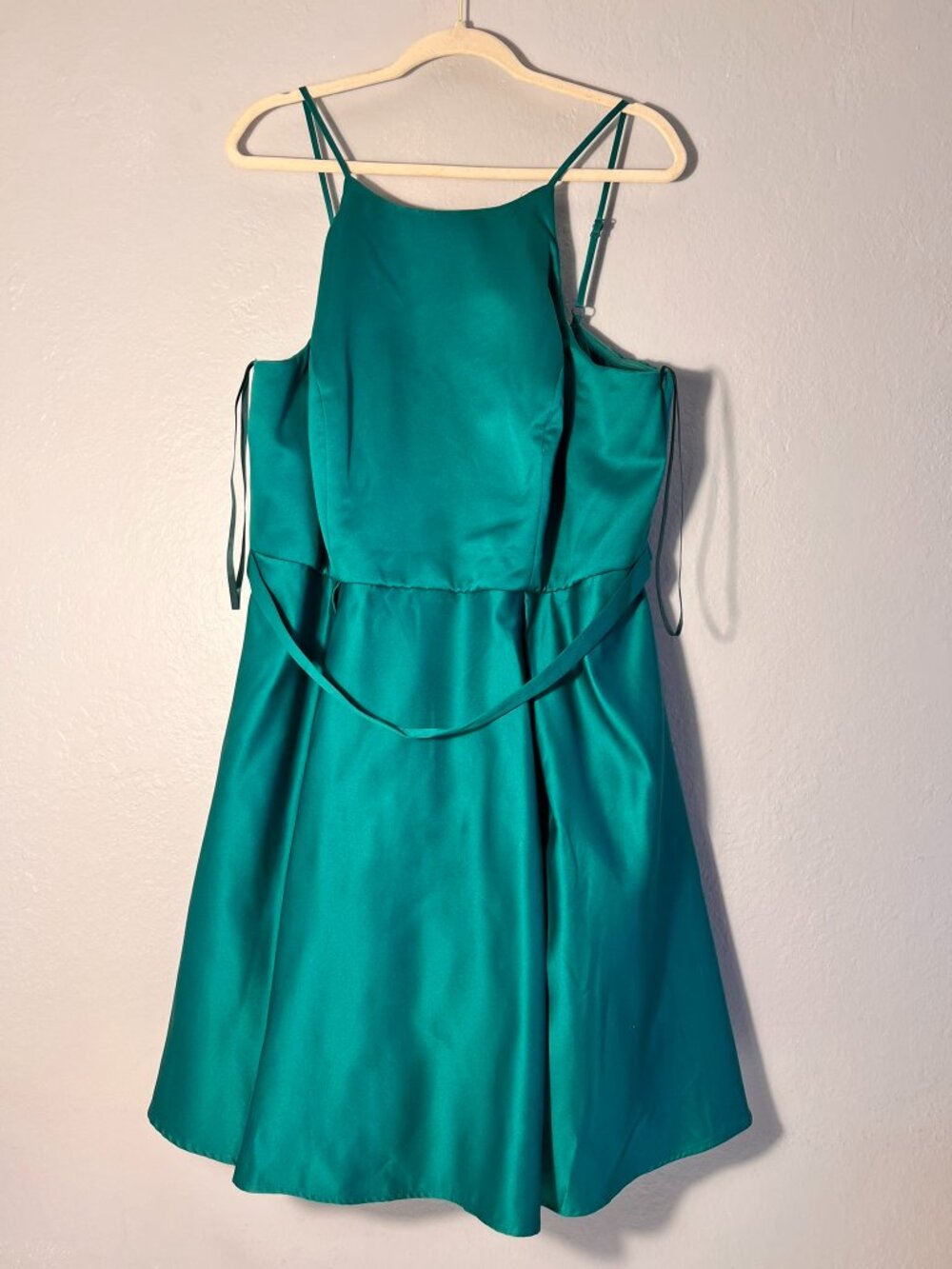 Like new - Size 20 - City Vibe Semi-Formal Teal Green Dress - POCKETS!